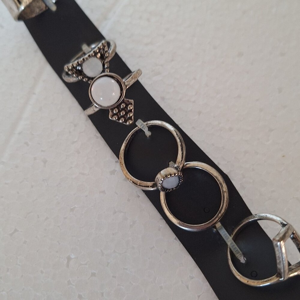 SET OF RINGS COSTUME JEWELLERY - Picture 2 of 5